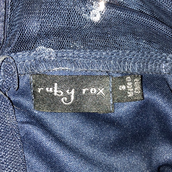 Size 3 Homecoming Dress - Picture 4 of 4